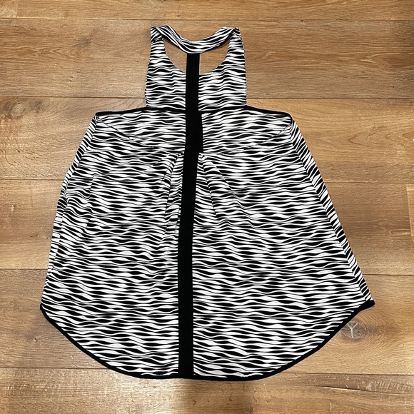 Elizabeth and James Silk Blouse Size Small - Picture 5 of 8